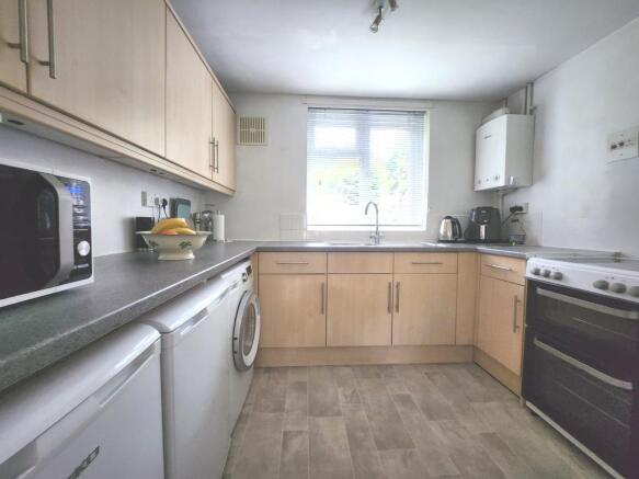 KITCHEN 2.jpg
