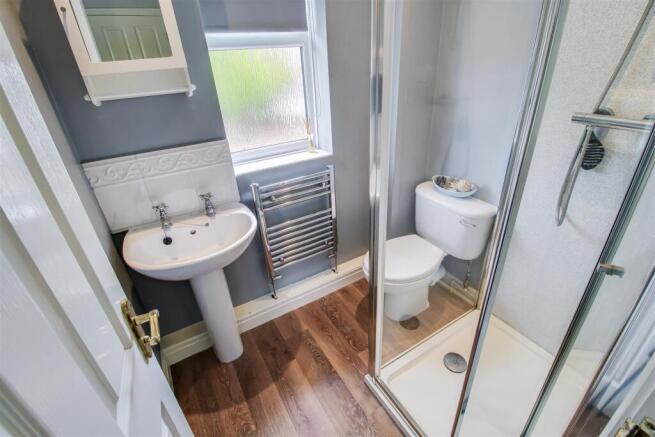 4 bed Detached for sale Image 11