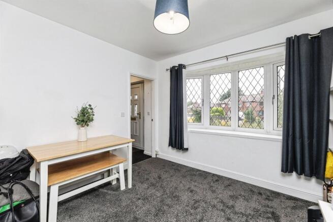 3 bed Semi-Detached for sale Image 11