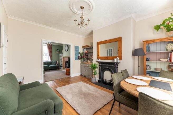 3 bed Terraced for sale Image 8
