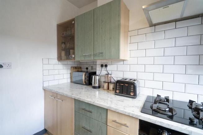 2 bed Terraced for sale Image 5