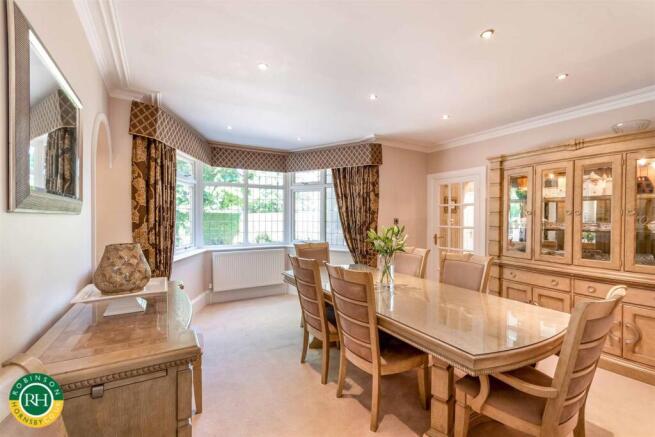 4 bed Semi-Detached for sale Image 11
