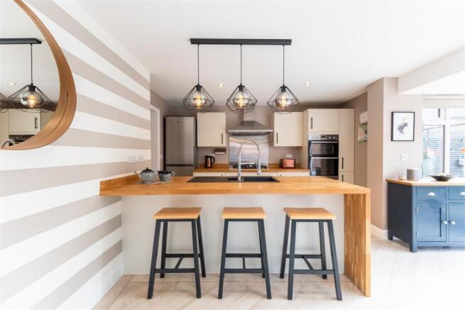 2 Brooke Avenue-002.jpg
