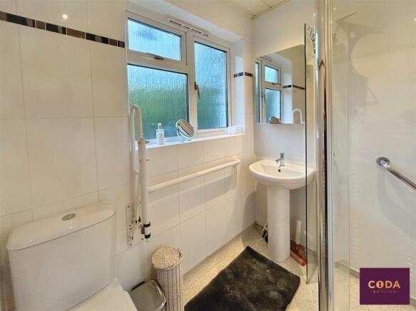 Bathroom A.jpg