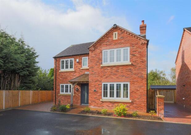 4-bed detached on Spout Lane, Cheadle, £350,000