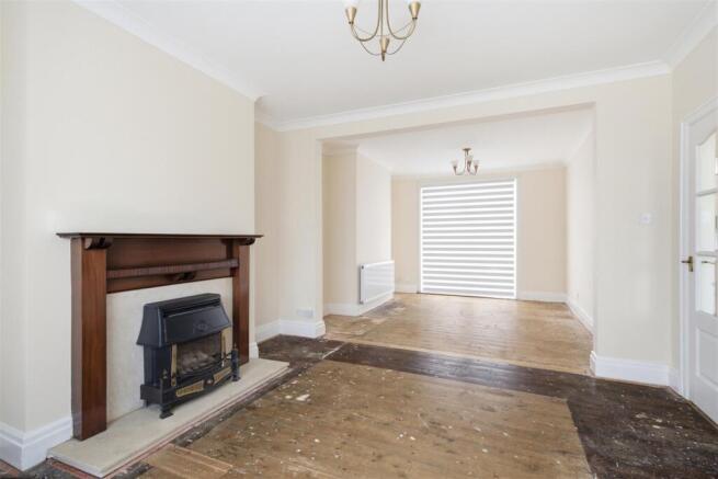 3 bed Terraced for sale Image 6