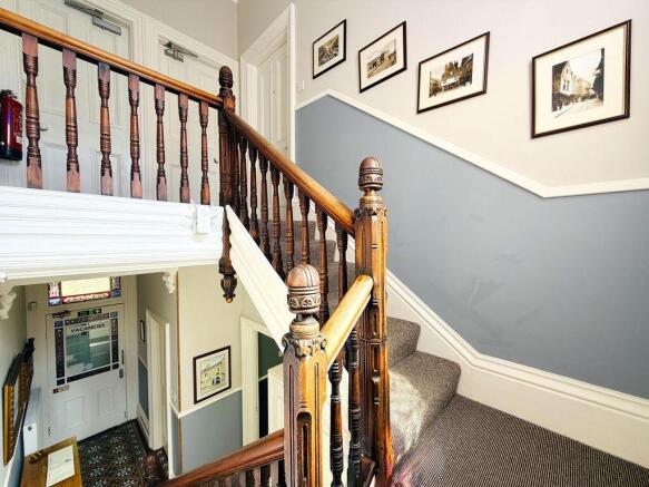 8 bed Terraced for sale Image 11