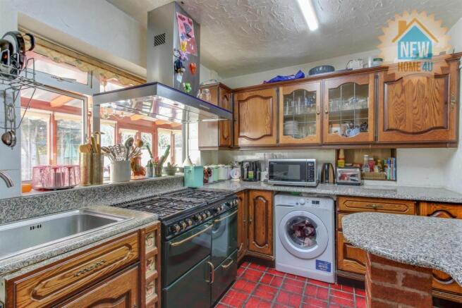 KITCHEN: