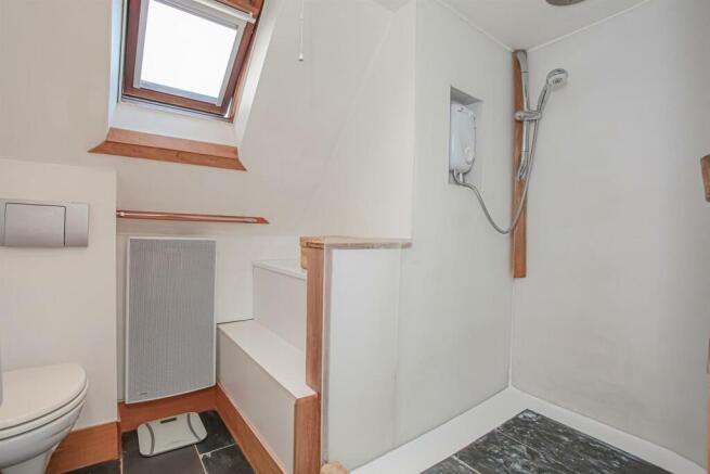 bathroom ii.jpg