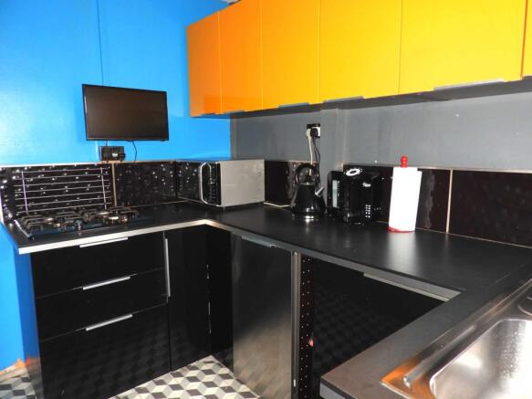 Photo 6