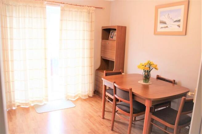Bedroom 2/Dining Room
