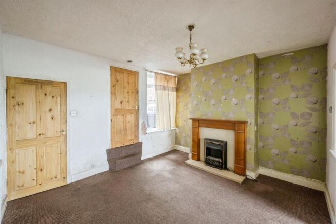 3 bed Terraced for sale Image 4