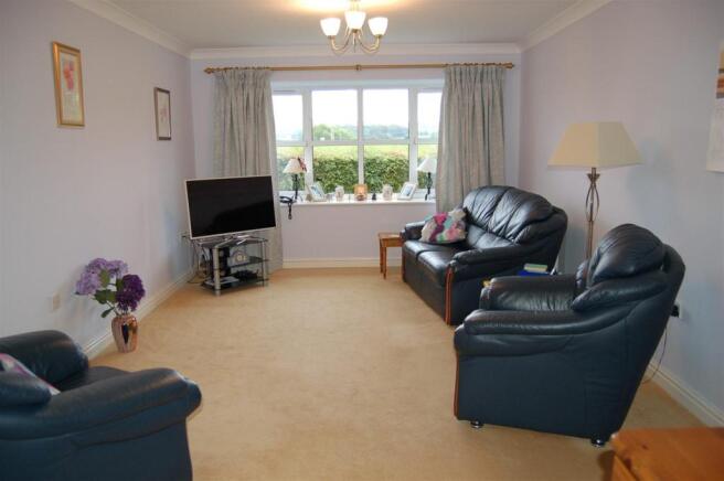 lounge dining room 1