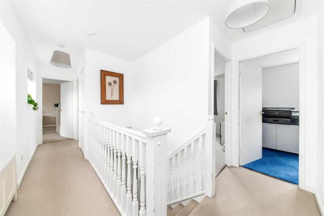 FIRST FLOOR LANDING