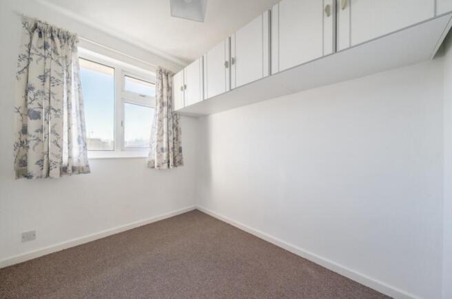 2 bed Flat for sale Image 6
