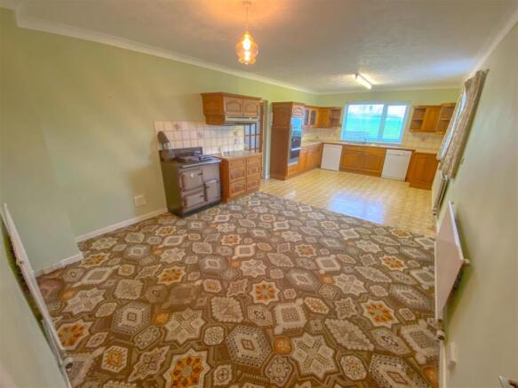 Kitchen Dining Area