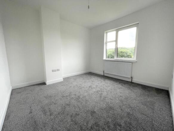 3 bed House to rent Image 8
