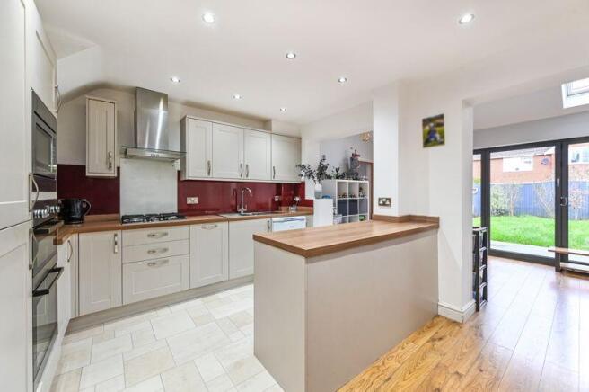 Kitchen, Dining, Family Room Overview 