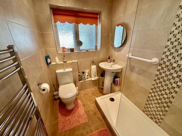 3 bed Semi-Detached Bungalow for sale Image 7