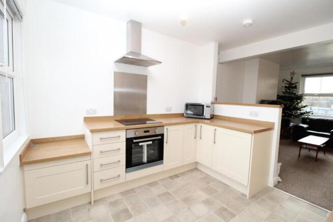 OPEN PLAN LIVING, KITCHEN/DINING AREA
