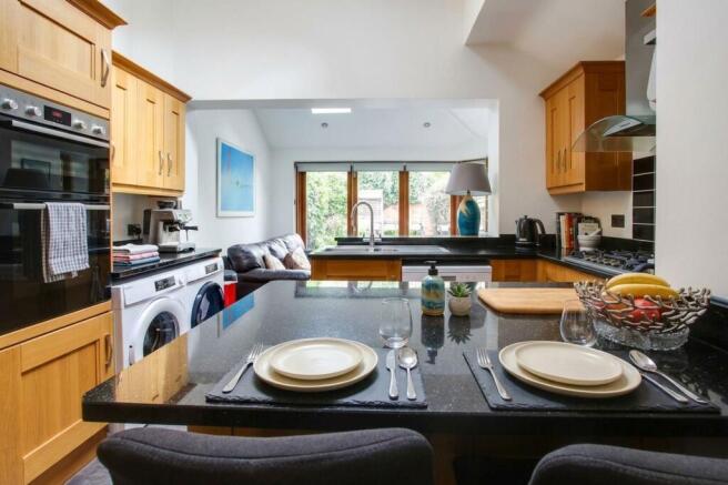 Open Plan Kitchen/Diner & Living Area