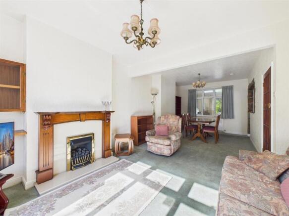 Lounge / Dining Room