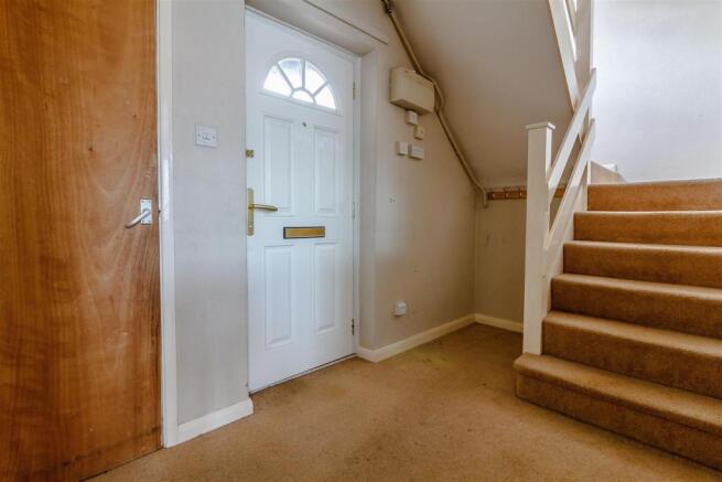 8391524-interior11.jpg