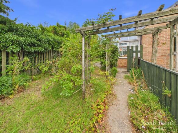 3 bed Bungalow for sale Image 9