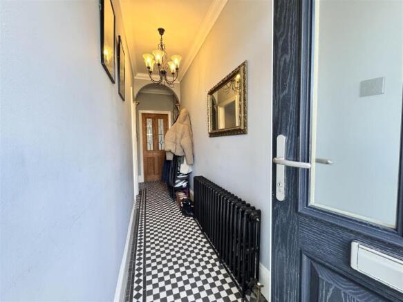 2 bed Terraced for sale Image 5