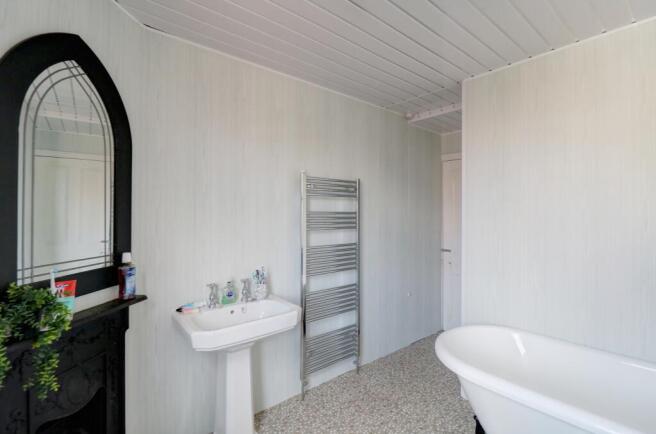 Bathroom 1.2