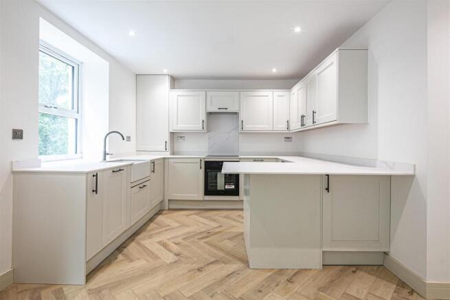 2 bed Apartment for sale Image 4