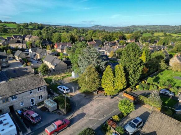 Drone - plot and approach along Peats Close.jpg