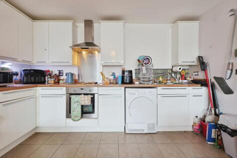 Ealing Road, Brentford, TW8