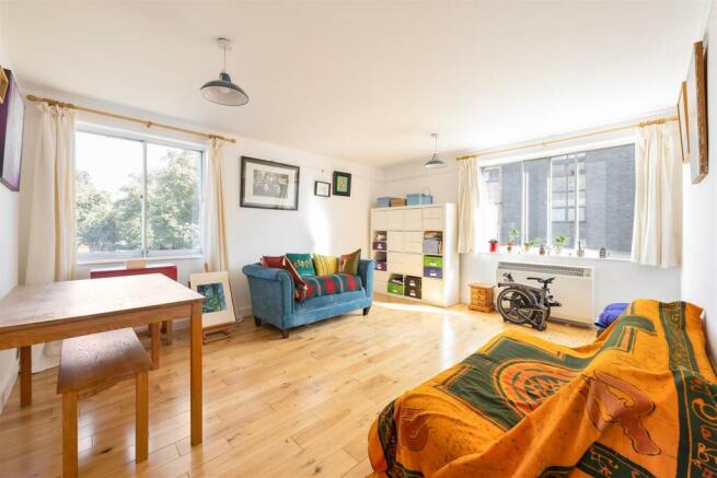 Tenbury Close, E7