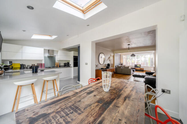 3 bed Semi-Detached for sale Image 9