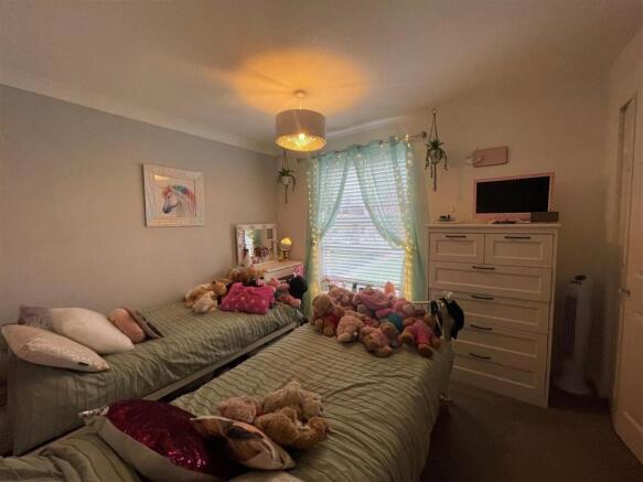 Front Double Bedroom.jpg
