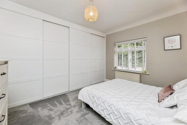 3 bed Semi-Detached for sale Image 8