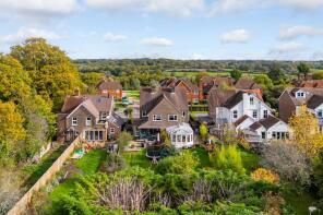 2, Oakwood Cottages, Haywards Heath Road, Haywards Heath RH17 6NJ