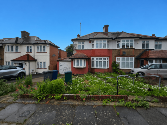 Large 3 bed semi-detached house with approved pla