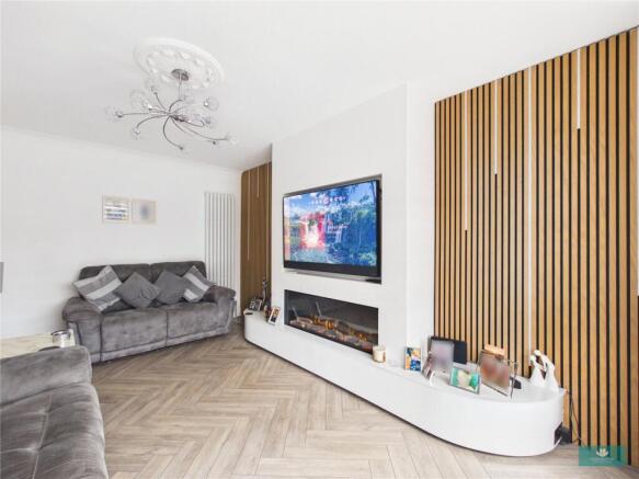 3 bed Semi-Detached for sale Image 4