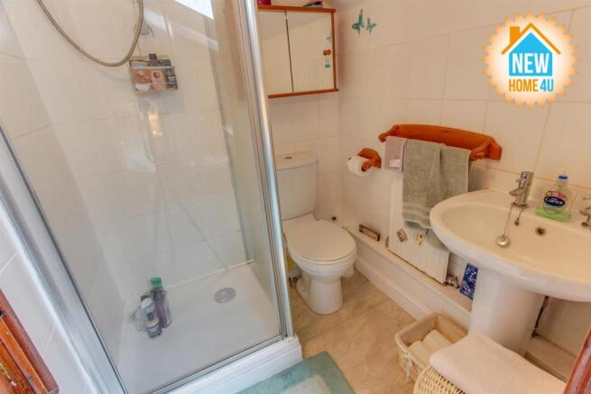 EN SUITE:
