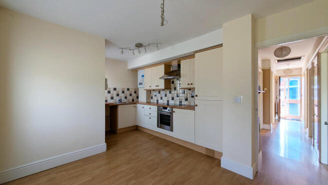 Greenway Crescent, Taunton photo 4
