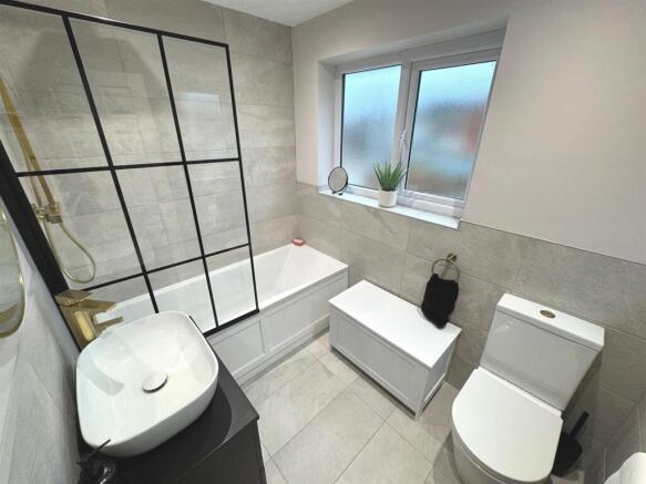 3sneyd14.jpg