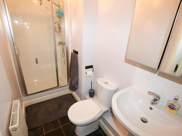 3 bed Town House for sale Image 9
