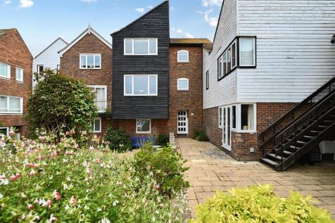 Meryon Court, Rye, East Sussex TN31 7LY