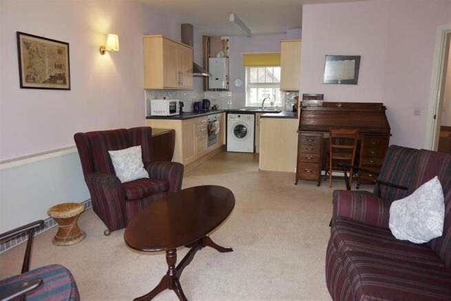Open-plan Lounge/Kitchen