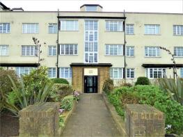 19, Leigh Heath Court, London Road, Leigh-on-sea SS9 2QP