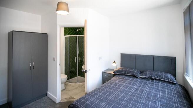 Bedroom 1 (Ensuite)