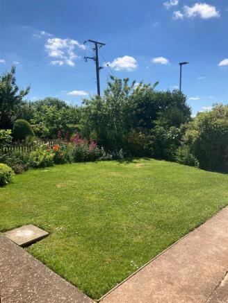 Front garden.jpg