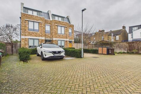 Wellsborough Mews, Merton, London, SW20